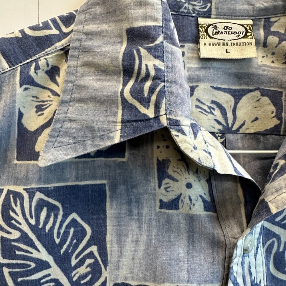Vintage Go Barefoot Hawaiian Shirt L Half Button Pullover Blue Floral - Picture 4 of 10